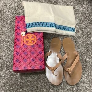 Tory Burch thing sandal